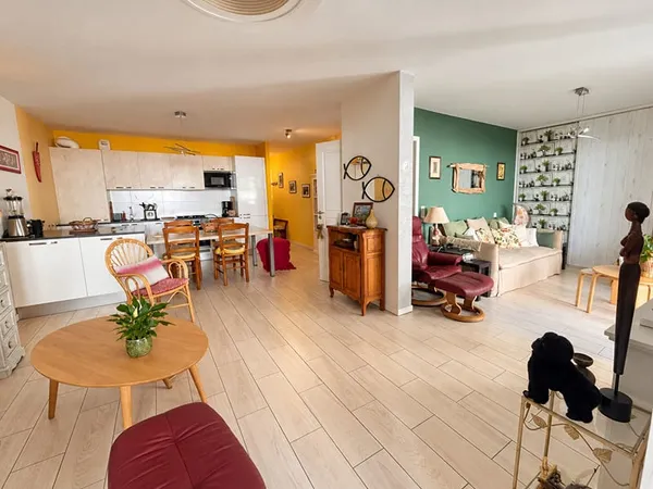 T3 AVEC 142 M² D'EXTÉRIEURS, GARAGE, PARKING