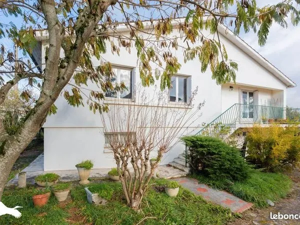 Pavillon 6 pièces 121 m²