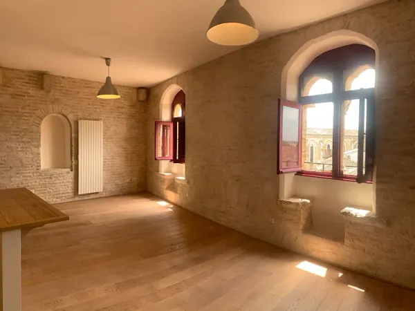 Appartement 2 pièces 77 m²