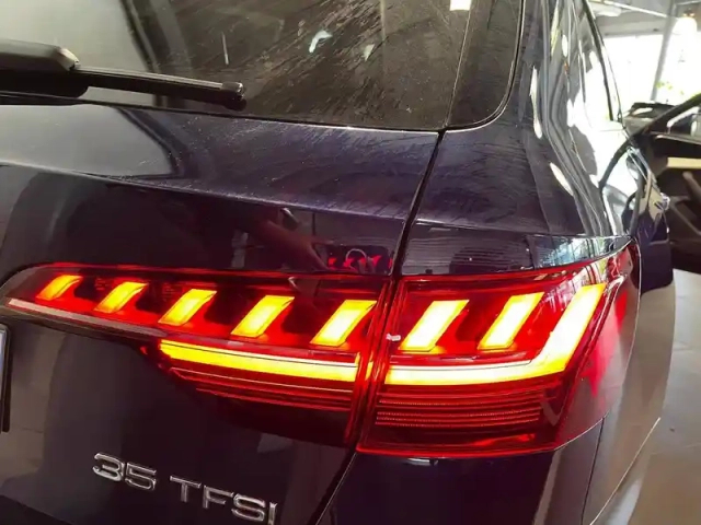Audi A4 avant 35 tfsi 150 s tronic 7 — photo 12