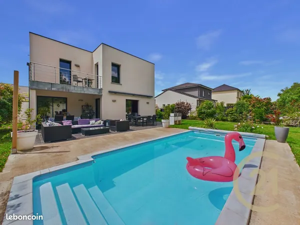 Villa avec Piscine Marly Les Clos