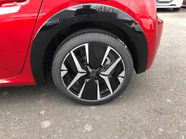Peugeot 208 hybrid 110 e-dcs6 — photo 13