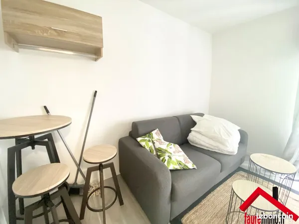 Studio 1 pièce 13 m²