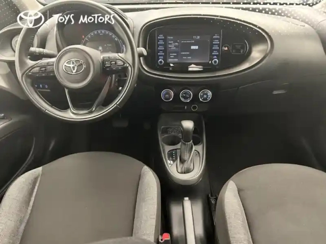 Toyota Aygo 1.0 s-cvt 72 dynamic — photo 11