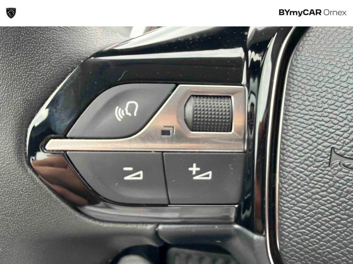 Peugeot 208 Hybrid 110 ch e-DCS6 — photo 27