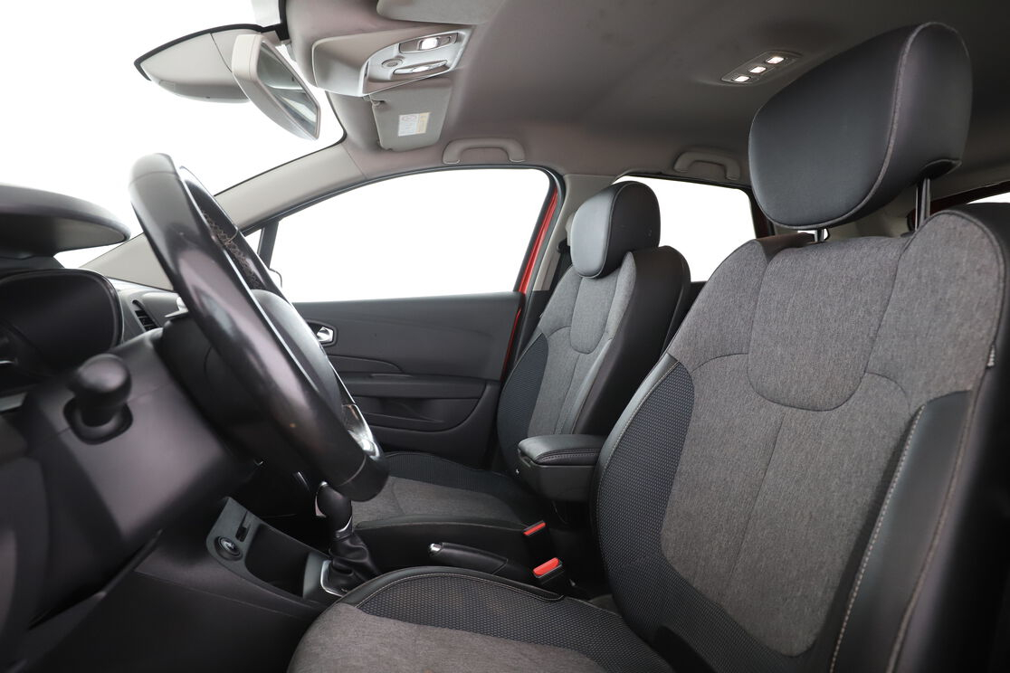 Renault Captur 1.2 TCe Energy Intens EDC — photo 9