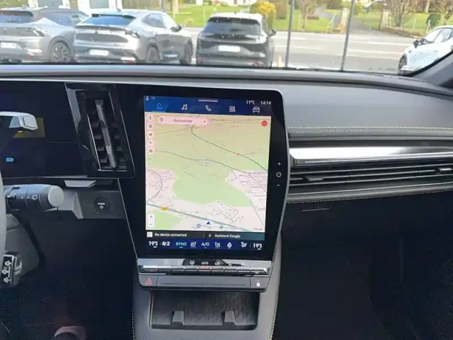 Renault Megane e-tech 220 ch autonomie confort gsr2 — photo 87