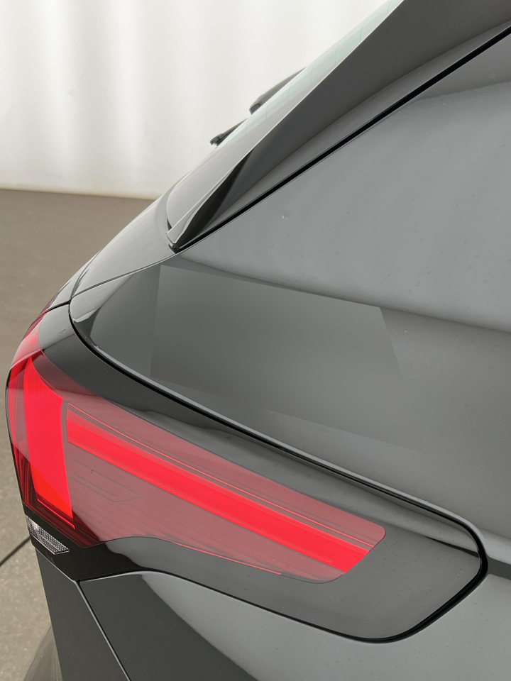 Volkswagen Tiguan — photo 37