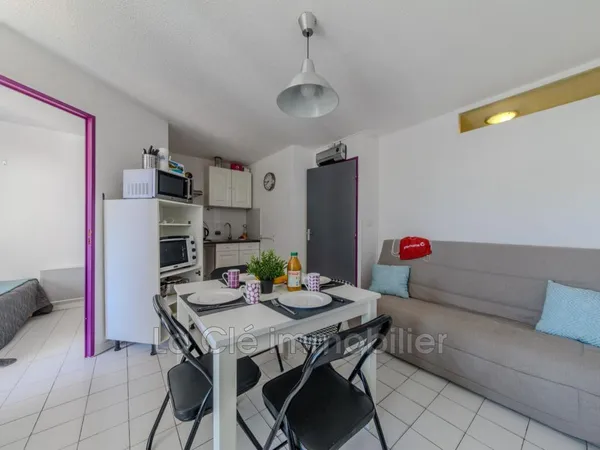 2 pièces cabine + parking aux Floralies 2