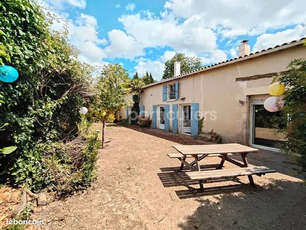 Maison 8 pièces 225 m²