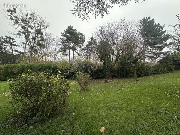 Terrain Noisy-le-Grand