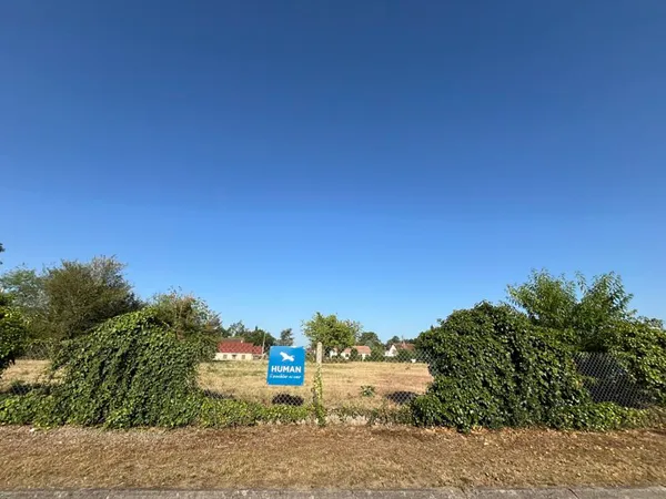 Terrain 742 m²
