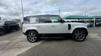 Land-Rover Defender 110 2.0 P300e PHEV X-Dynamic HSE — photo 4