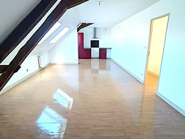 T3 cuisine aménagée, 2 chambre + bureau