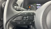Toyota Yaris 116h Dynamic 5p MY22 — photo 10