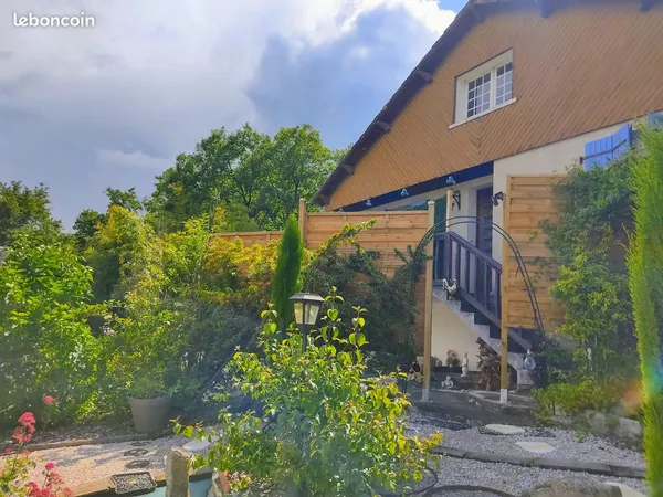 Maison 109 m² d'espace de vie - Rénovée, position exceptionnelle avec vue sur la vallée, au calme au