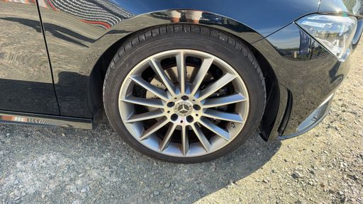 Mercedes Classe CLA Shooting  Brake 200 163 7G-DCT - AMG Line – 2019 – 63085 km – Essence – Boîte Automatique — photo 12