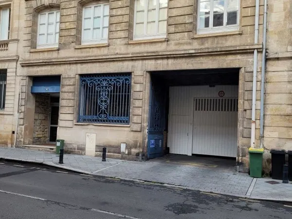 Parking 12 m² Bordeaux Palais Gallien