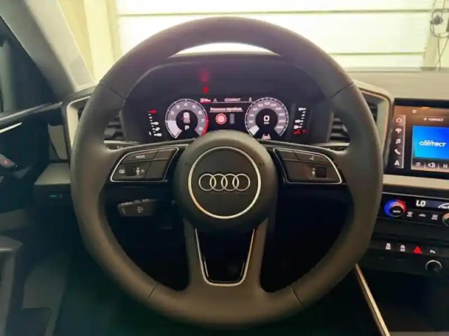Audi A1 sportback 25 tfsi 95ch design s tronic 7 — photo 15