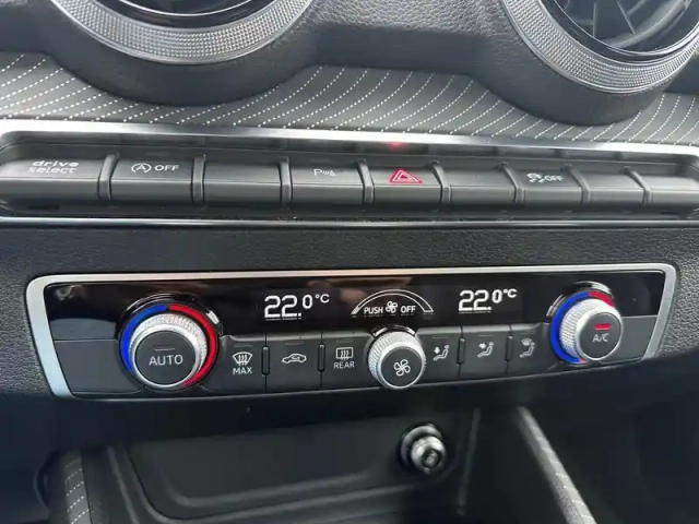 Audi Q2 35 tdi 150 s tronic 7 — photo 34