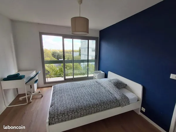 Chambre en colocation avec parking sur l'ile de Nantes
