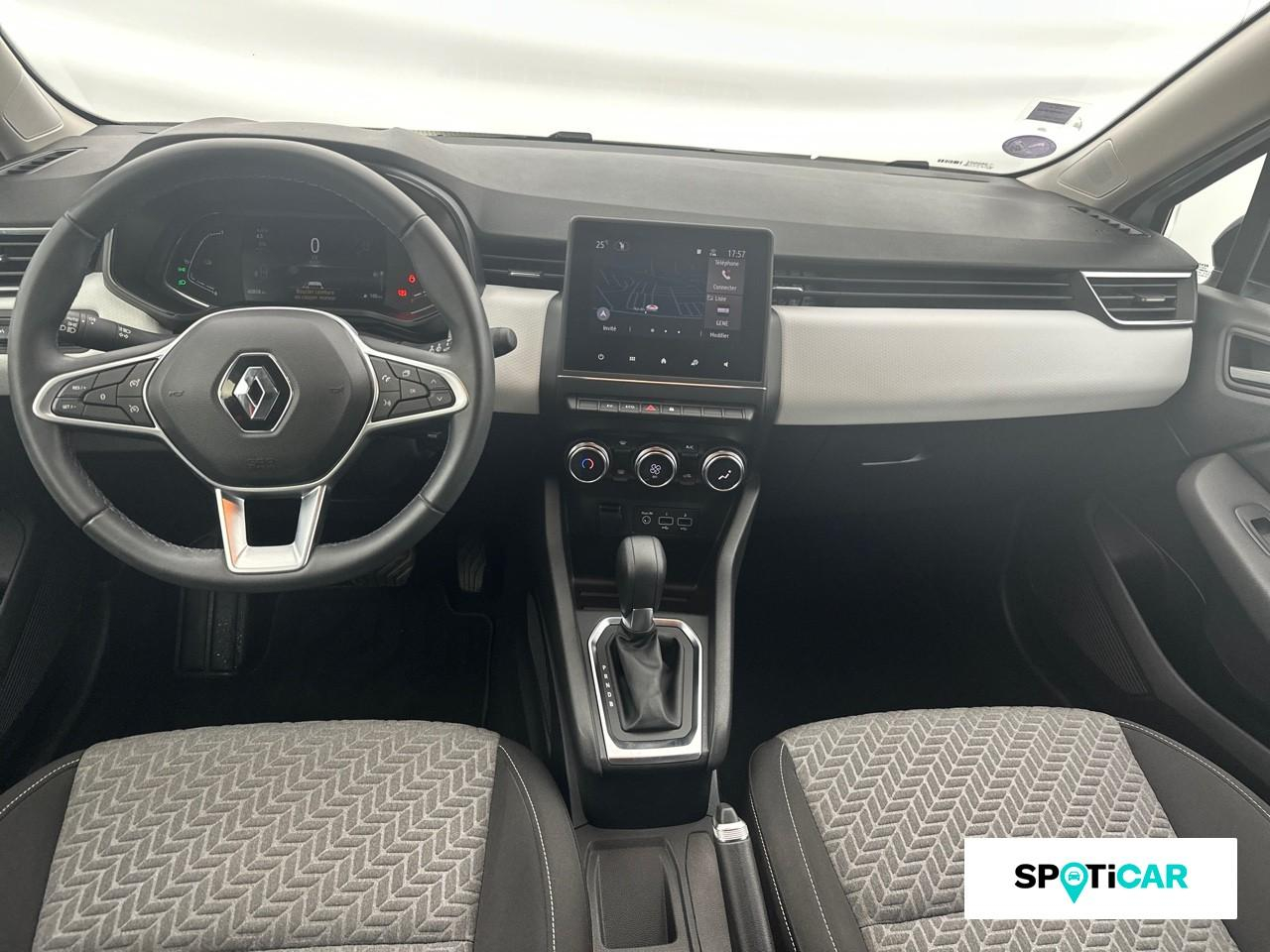 Renault Clio 1.6 e-tech hybride 145ch evolution — photo 8