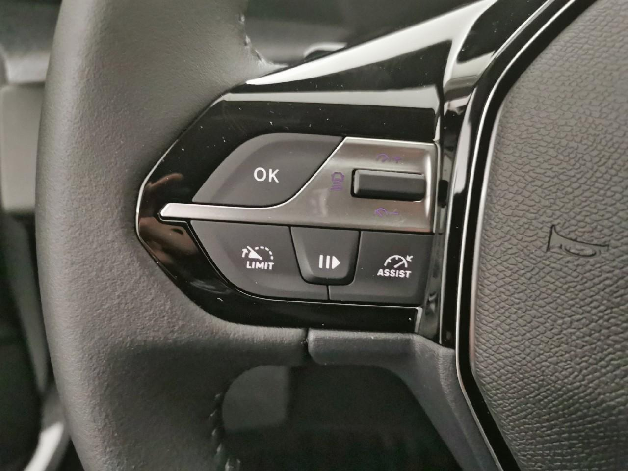 Peugeot 308 sw hybrid 145 e-dcs6 allure — photo 29