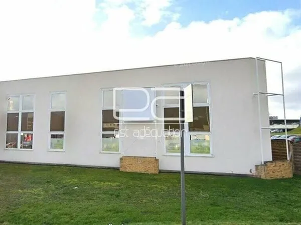 Bureaux 398 m²