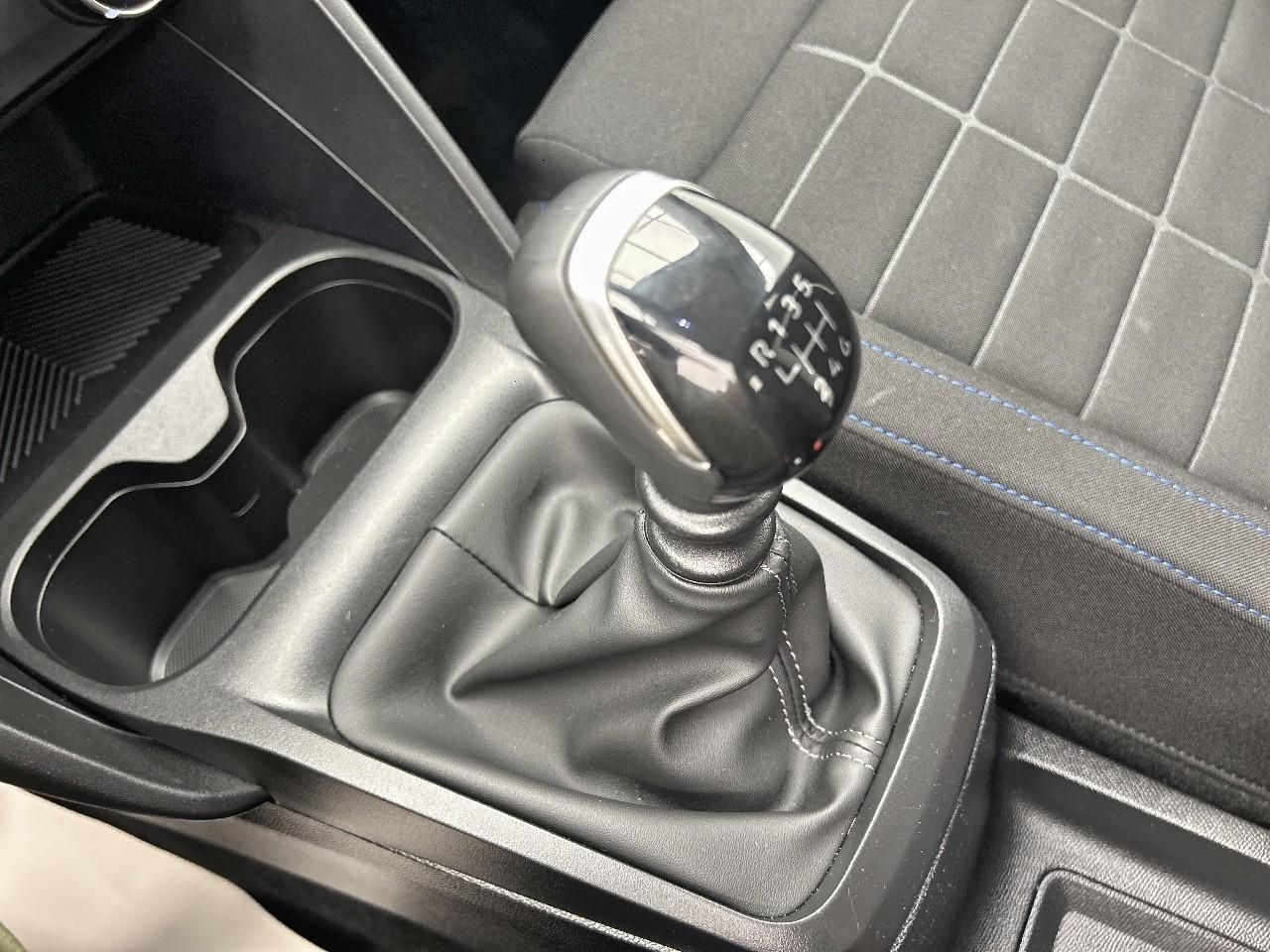 Citroën C3 turbo 100 ch manuelle plus — photo 17