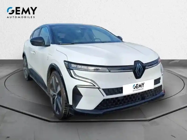 Renault Megane e-tech ev60 220 ch optimum charge — photo 3