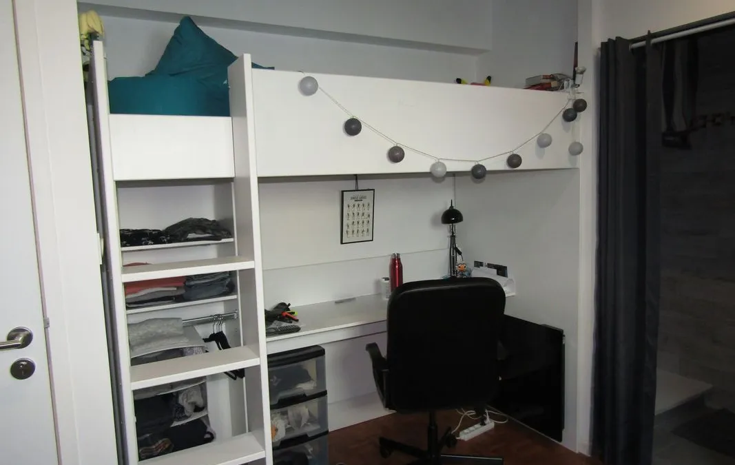 Photo 1