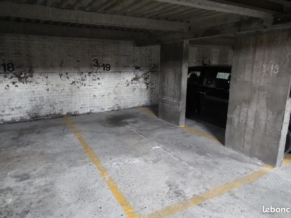 Parking/box LILLE