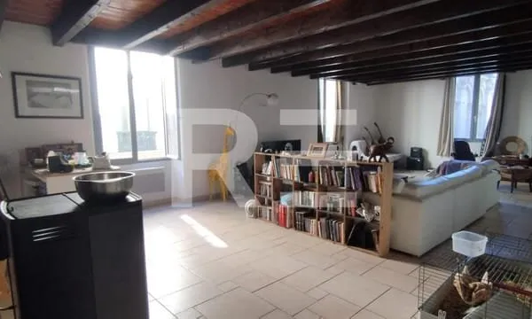DUPLEX 170M2 AU COEUR DE NIMES