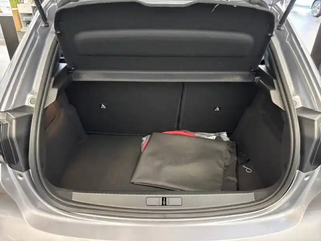 Peugeot 208 electrique 54 kwh 156ch — photo 50