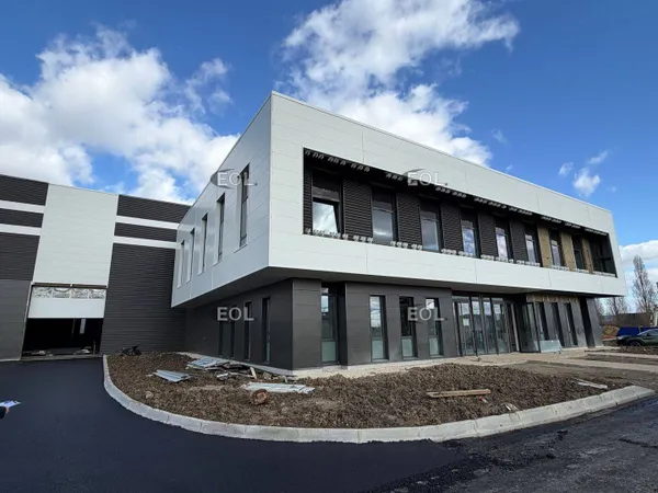 Local d'activité 6930 m²