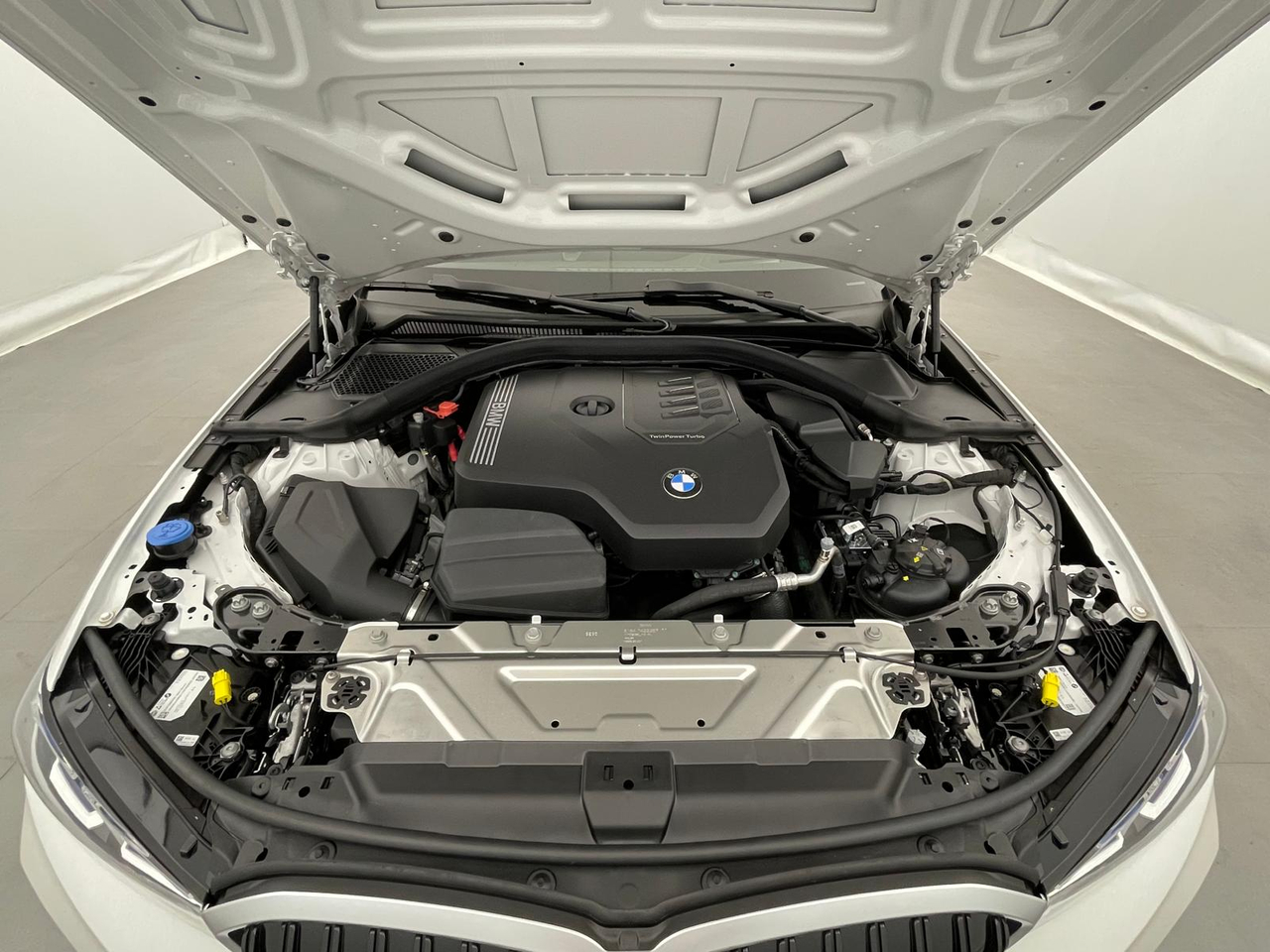 BMW Touring 318i 156 ch BVA8 — photo 17