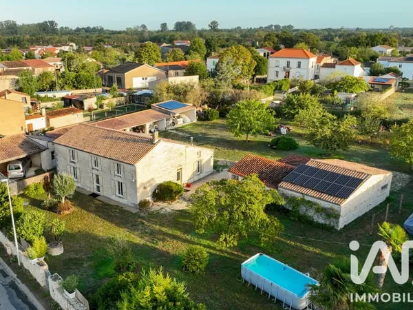 Maison 4 pièces 225 m²