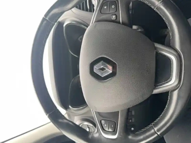 Renault Captur tce 120 energy edc intens — photo 4