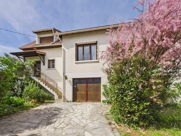 Maison 7 pièces 153 m²