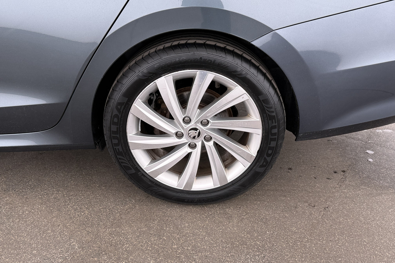 Skoda Octavia Combi — photo 23