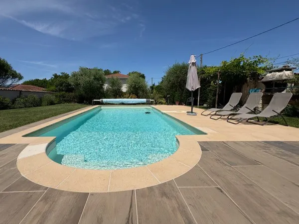 Belle maison de 200m2 avec piscine