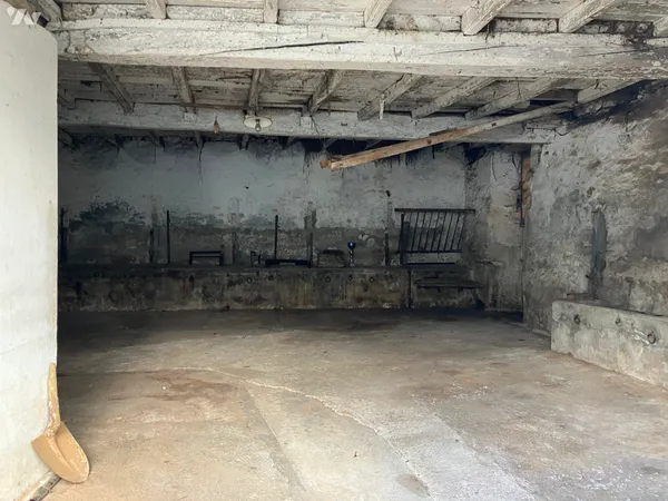 Local d’activité et entrepôt Vente Matha   23000€