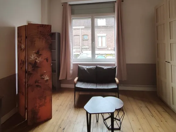 Chambre meublée + Bureau partagé à Lille