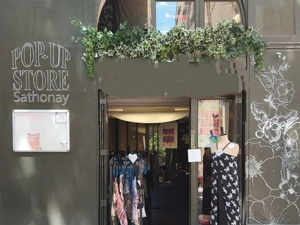 Murs commerciaux dans le "petit Marais" de Lyon
