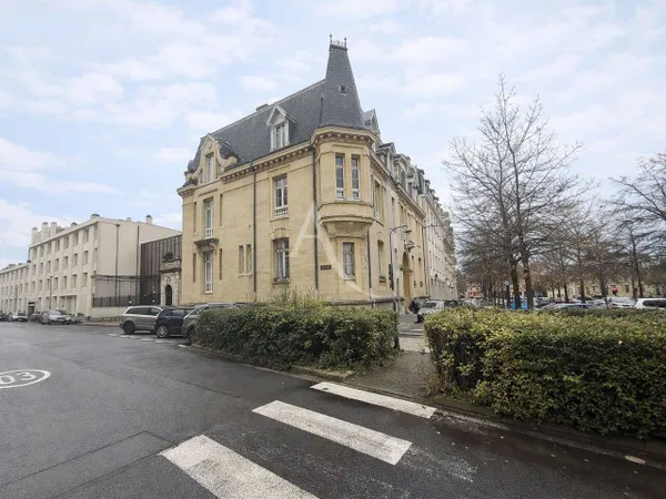 Appartement 5 pièces 230 m²