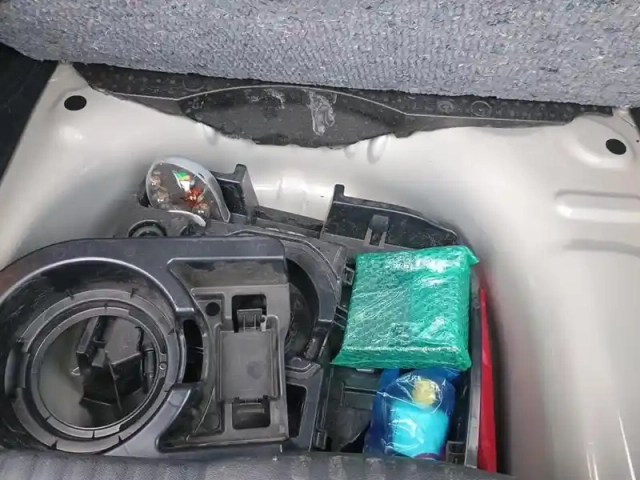 Citroën C3 puretech 110 ch eat6 max — photo 27