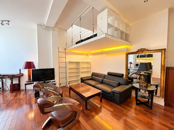 Appartement 1 pièce 56 m²