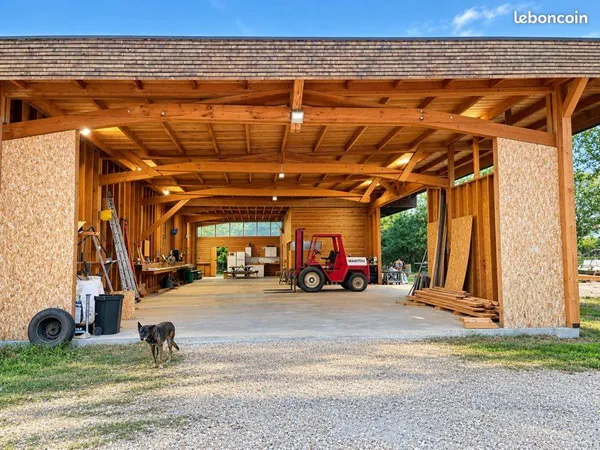 Location hangar