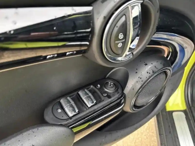 Mini Mini 5 portes cooper 136ch  essential bva7 — photo 15