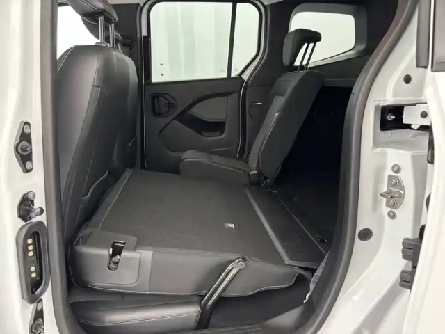 Renault Kangoo blue dci 95 — photo 43